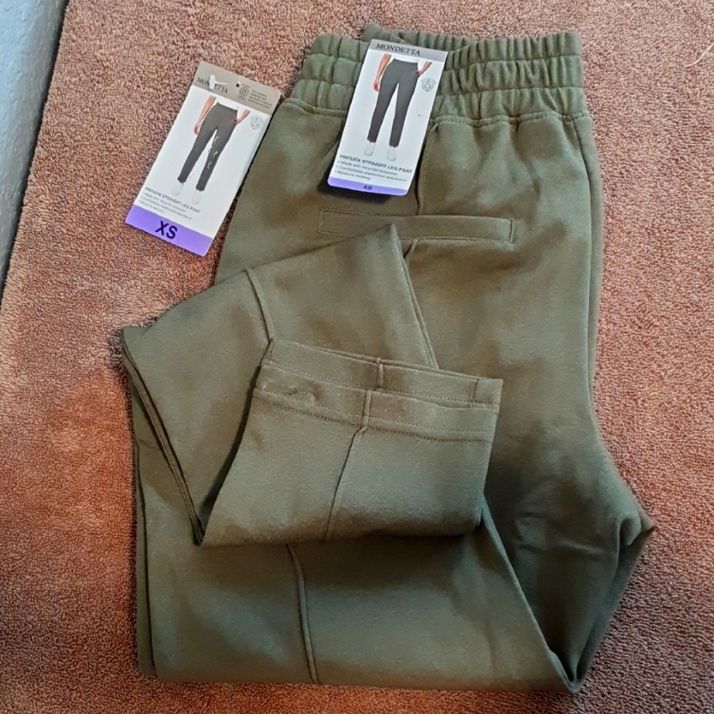 Woman's Olive Pant